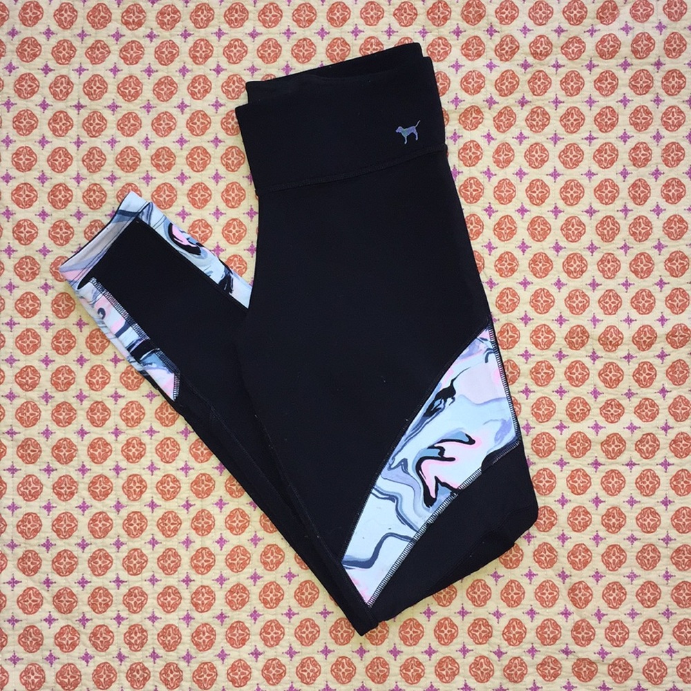 VS PINK reversible marble/all black mesh legging